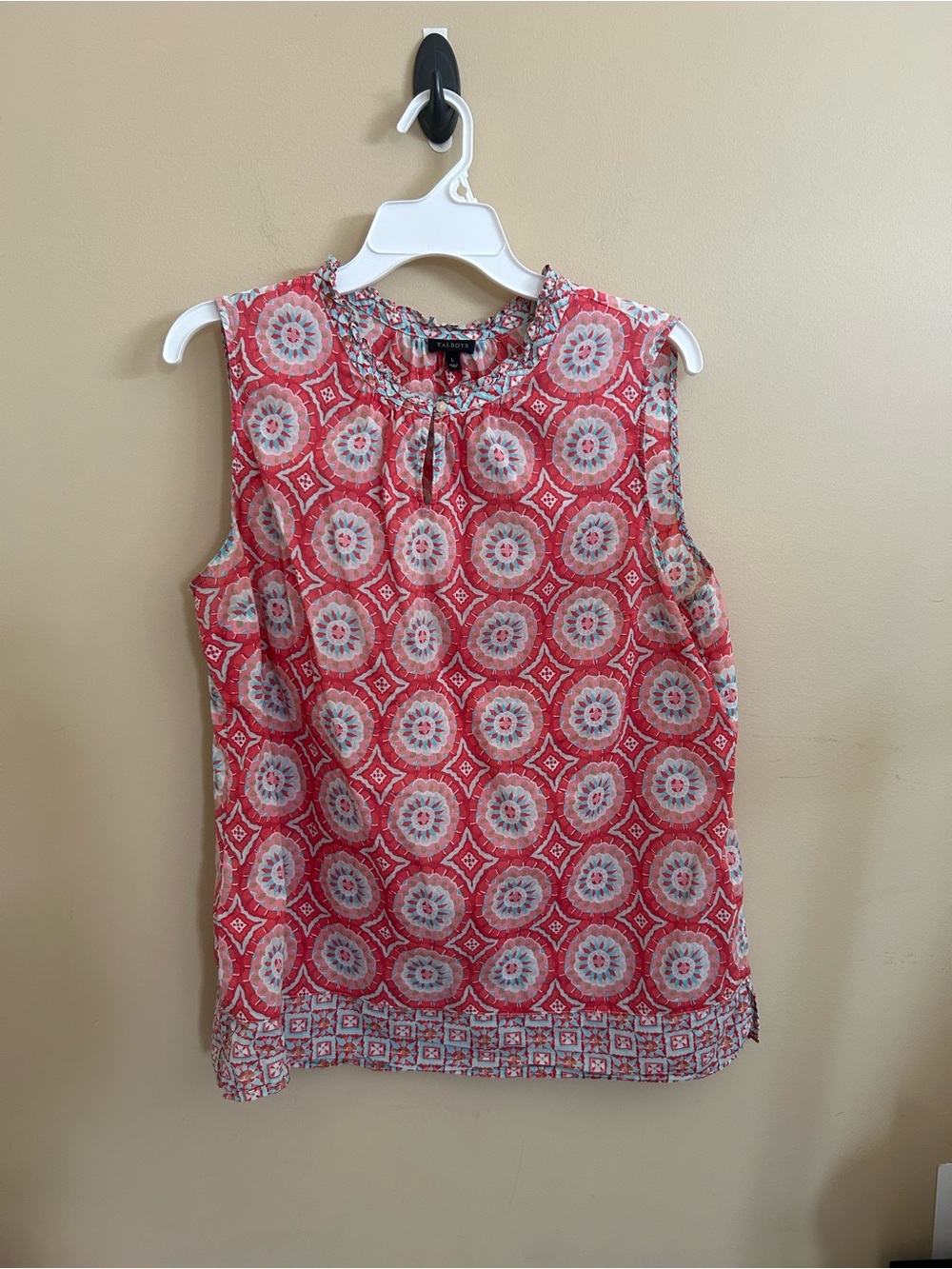 Talbots Coral and White Geometric Sleeveless relaxed fit top/ keyhole neck
